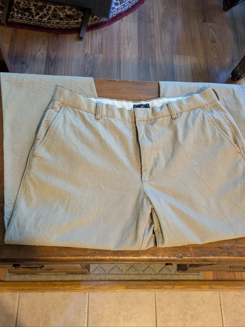 Men's 36 X 34 Classic Dockers Khaki Pants - Casual Chino, Flat Front